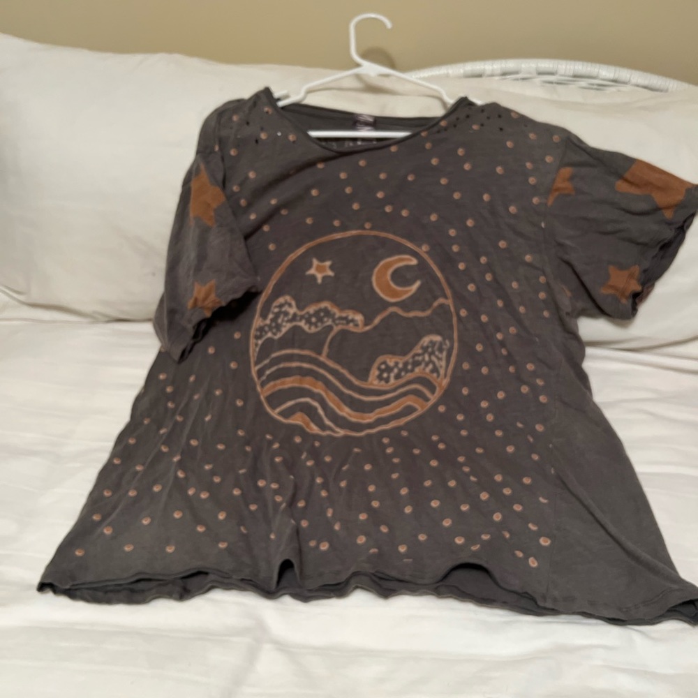 Magnolia Pearl Tee! Like new.